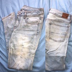 American Eagle Distressed Denim Jeans/ Jeggings